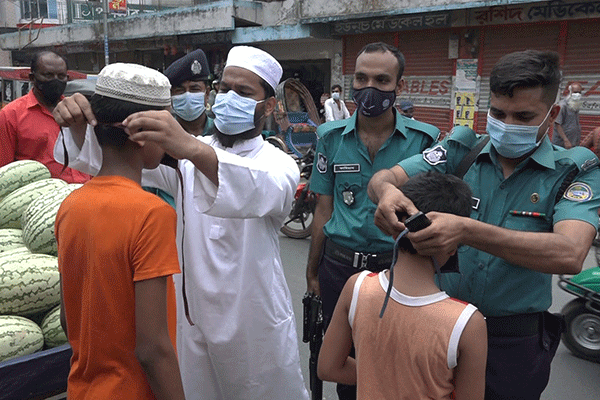 লকডাউন বাস্তবায়নে বরিশালে ভ্রাম্যমাণ আদালত পরিচালনা