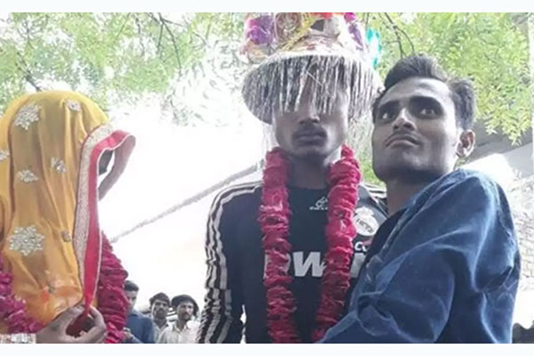 প্রেমিকের সঙ্গে স্ত্রীর বিয়ে দিলেন স্বামী!

