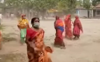 চতুর্থ দফায় ভোটগ্রহণে সহিংসতার বলি ৫; দুঃখ প্রকাশ মোদির, অমিত শাহ'র পদত্যাগ দাবি মমতার