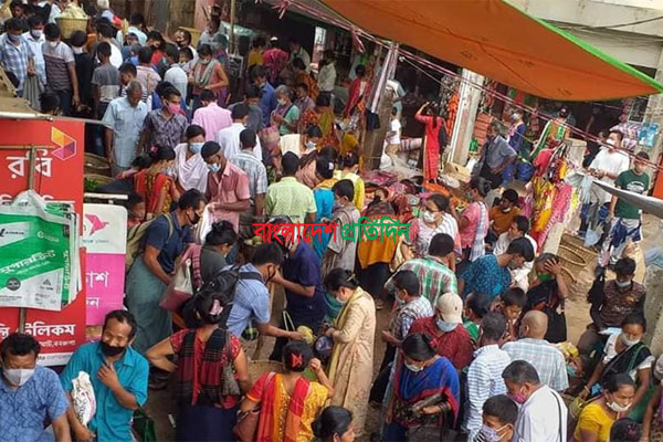 রাঙামাটিতে মানুষের ঢলে করোনার জোয়ার! 