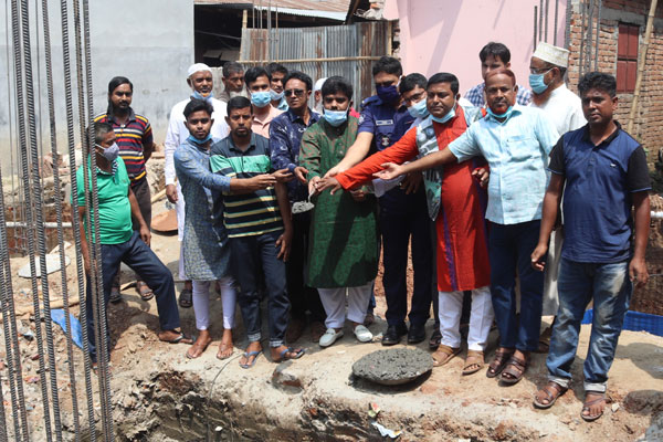 শাজাহানপুরে নয়মাইলে
মসজিদের ভিত্তিপ্রস্তর স্থাপন
