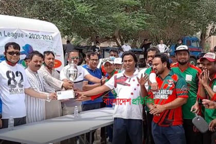 কুয়েতে বাংলাদেশ ফ্রেন্ডস স্পোর্টিং ক্লাবের ক্রিকেট চ্যাম্পিয়ন লীগ