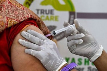 করোনা: ভারতে টিকাদান ১০ কোটি ছাড়িয়েছে