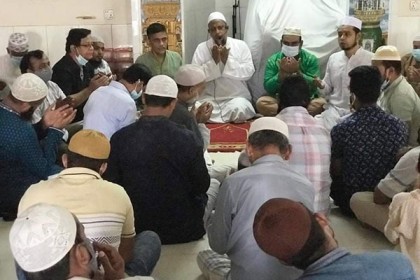 খালেদাসহ বিএনপি নেতাকর্মীদের সুস্থতা কামনায় জাসাসের দোয়া ও মিলাদ  

