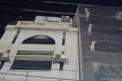 চট্টগ্রামে হেলে পড়েছে পাঁচ তলা ভবন