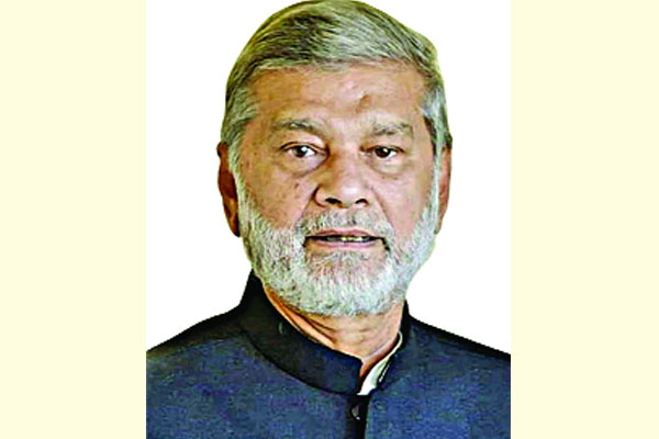 অনিশ্চয়তার দিকে হাঁটছি আমরা