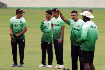 ঢাকা ছাড়লো বাংলাদেশ দল