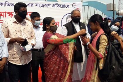 গোপালগঞ্জে এক লাখ মাস্ক বিতরণ 
