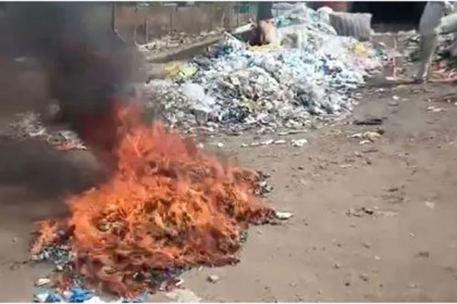 ফেলে দেওয়া মাস্ক দিয়ে বানানো হচ্ছে তোষক
