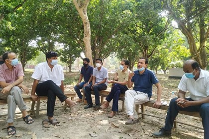রাবি উপাচার্যের বিরুদ্ধে ‌‘লুকোচুরি’ খেলার অভিযোগ