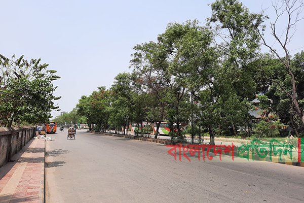 চলছে কঠোর লকডাউন (ভিডিও)