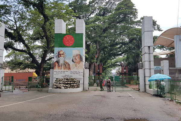 বেনাপোল-পেট্রাপোল বন্দরে আমদানি-রপ্তানি বন্ধ