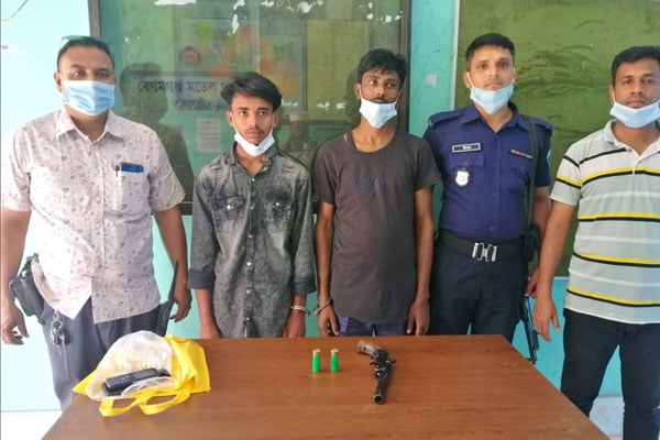 বেগমগঞ্জে অস্ত্রসহ ২ সন্ত্রাসী আটক