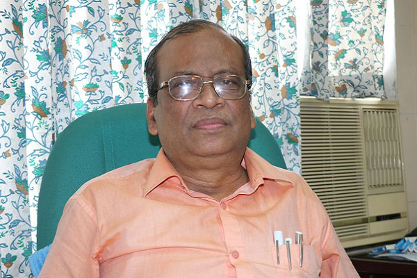 চিকিৎসকদের আবার মুভমেন্ট পাস লাগবে কেন: ডা. এবিএম আব্দুল্লাহ

