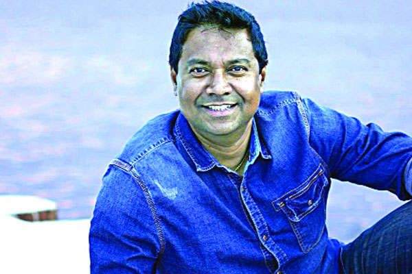 টনির নির্মাণে আবৃত্তির ভিডিও