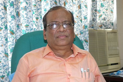 চিকিৎসকদের আবার মুভমেন্ট পাস লাগবে কেন: ডা. এবিএম আব্দুল্লাহ
