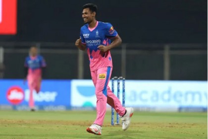 চমক দেখালেন মুস্তাফিজ