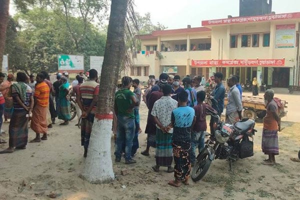 দামুড়হুদায় উপজেলা ভাইস চেয়ারম্যানের ঘুষিতে বৃদ্ধ নিহত