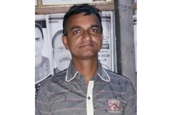 শাহজাদপুরে জুয়া খেলায় ইউপি
সদস্যসহ জেল হাজতে ৯