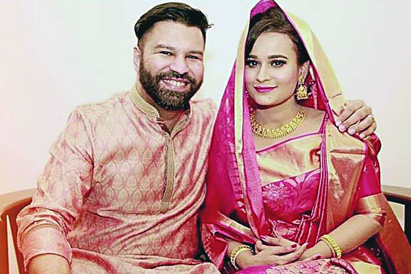 বিয়ে করলেন পুতুল