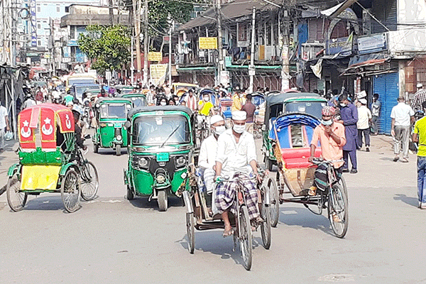 লকডাউন: সিলেটে বেড়েছে রিকশা ও অটোরিকশা চলাচল