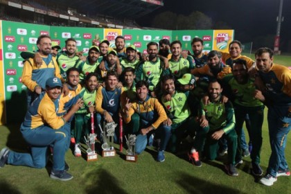 রোমাঞ্চকর জয়ে টি-টোয়েন্টি সিরিজও পাকিস্তানের