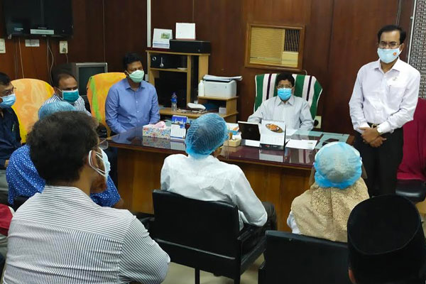 বরিশাল মেডিকেলের করোনা ওয়ার্ডের সংকট নিরসনে জরুরি বৈঠক