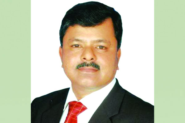 এখনো অপেক্ষায় পরিবার
