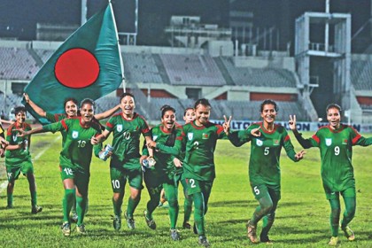 করোনায় আক্রান্ত পাঁচ নারী ফুটবলার