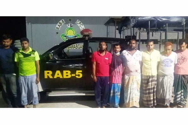 চাঁপাইনবাবগঞ্জে ৮ জুয়াড়ি আটক