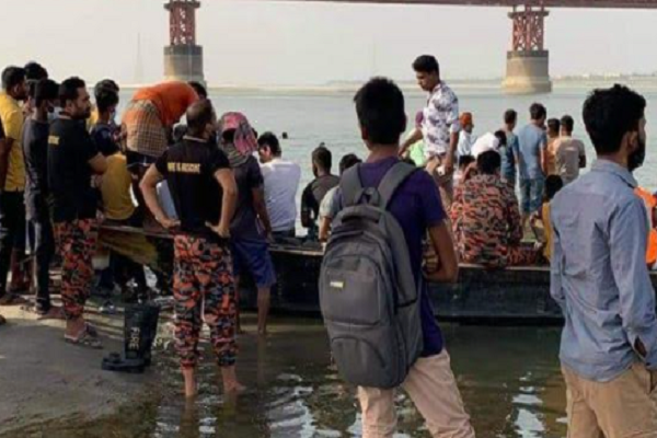 পদ্মা নদীতে গোসল করতে নেমে স্কুলছাত্রের মৃত্যু