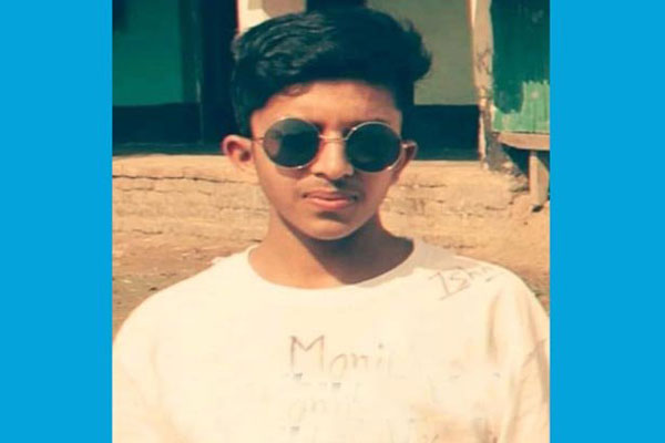 ছোট ভাইয়ের কাটা আঙুল দেখে বড় ভাইয়ের মৃত্যু

