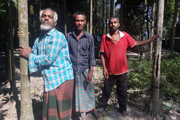 কাঁপুনি রোগে মৃত্যুর প্রহর গুনছেন ৩ ভাই