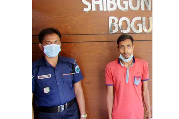 শিবগঞ্জে স্কুলছাত্রীকে ধর্ষণের
অভিযোগে যুবক গ্রেফতার