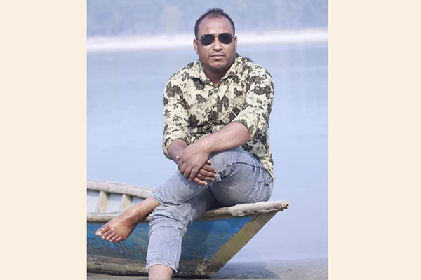 চাঁদা না পেলে মাছ ছিনতাই করেন ছাত্রলীগ নেতা! 