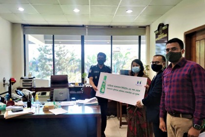 বাংলাদেশ পুলিশকে সুরক্ষা সামগ্রী দিল মেডিক্যার সেইফলাইফ