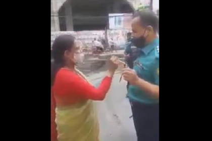এবার নারী আইনজীবী-পুলিশের বাকবিতণ্ডা, ভিডিও ভাইরাল
