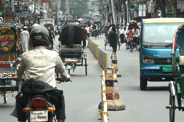 বরিশালে ঢিলেঢালা লকডাউন 