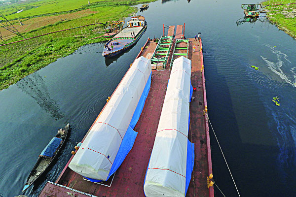 মেট্রোরেলের প্রথম সেট বগি ঢাকায়