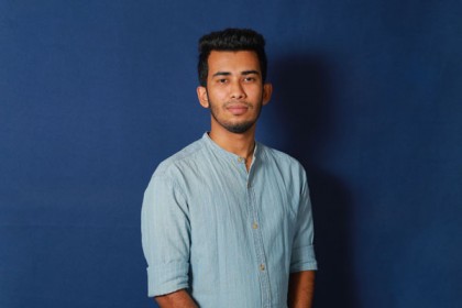 দিদার খানের "বলনা সখি"
