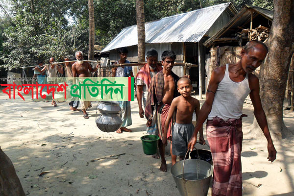 বগুড়ায় অর্ধশত গ্রামে বিশুদ্ধ পানির জন্য হাহাকার