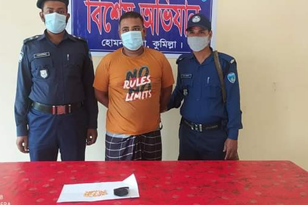 পরিত্যক্ত বাসের ভেতর ইয়াবার দোকান, অতঃপর...