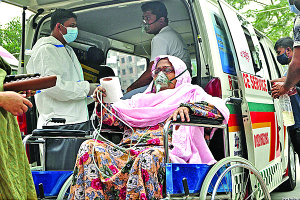 করোনা সংক্রমণ প্রতিদিনই বাড়ছে