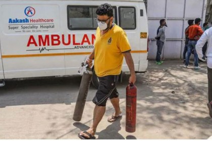 দেশ চালাচ্ছেন ভগবান, অক্সিজেন সংকট নিয়ে দিল্লির হাইকোর্ট

