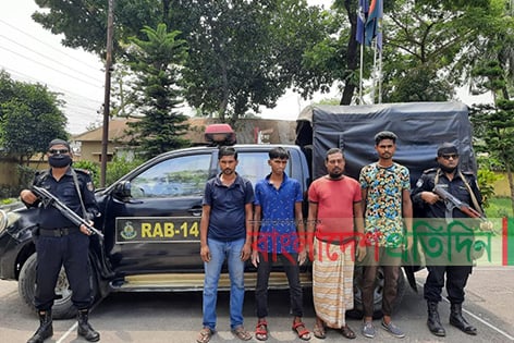 ভৈরবে ৫১ কেজি গাঁজাসহ চার মাদক ব্যবসায়ী গ্রেফতার
