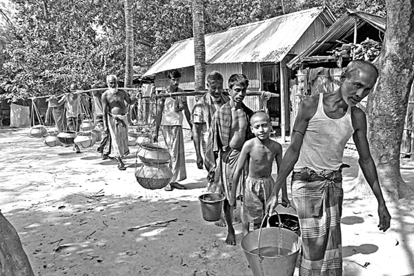 শেরপুরে খাবার পানির জন্য হাহাকার