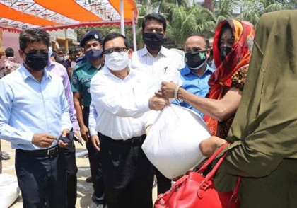 ৪০০ পরিবারকে ত্রাণ সহযোগিতা বিসিএস নবম ব্যাচ ফোরামের

