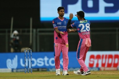 মুস্তাফিজের রাজস্থানের কাছে উড়ে গেল সাকিবের কলকাতা