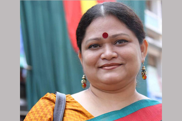 আবৃত্তিশিল্পী ফারজানা দিনার করোনায় মৃত্যু