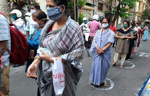 পশ্চিমবঙ্গে ৭ম দফার ভোটগ্রহণ চলছে 